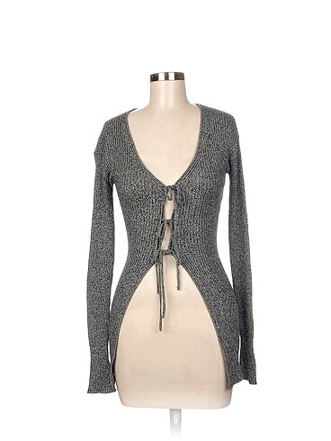 H&M Bluz %70 İndirimli.