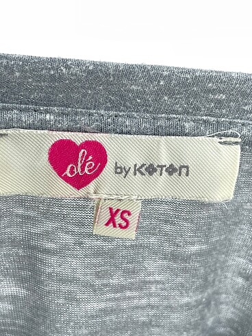 xs Beden gri Renk Koton T-shirt %70 İndirimli.