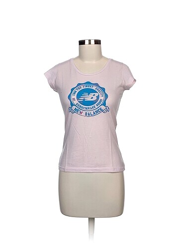 New Balance T-shirt %70 İndirimli.