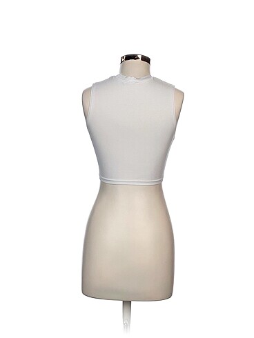 xs Beden Zara T-shirt %70 İndirimli.