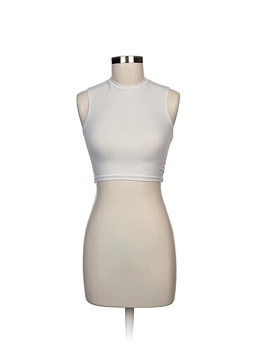 Zara T-shirt %70 İndirimli.