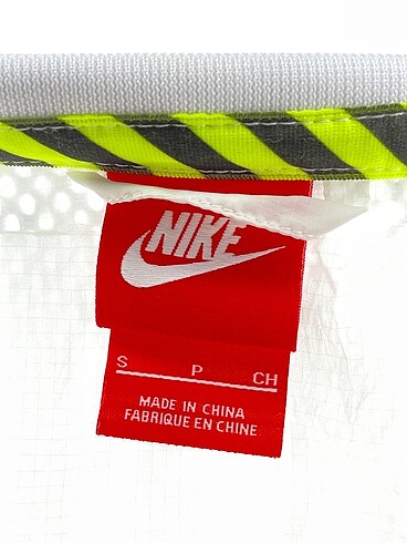 s Beden çeşitli Renk Nike Ceket %70 İndirimli.