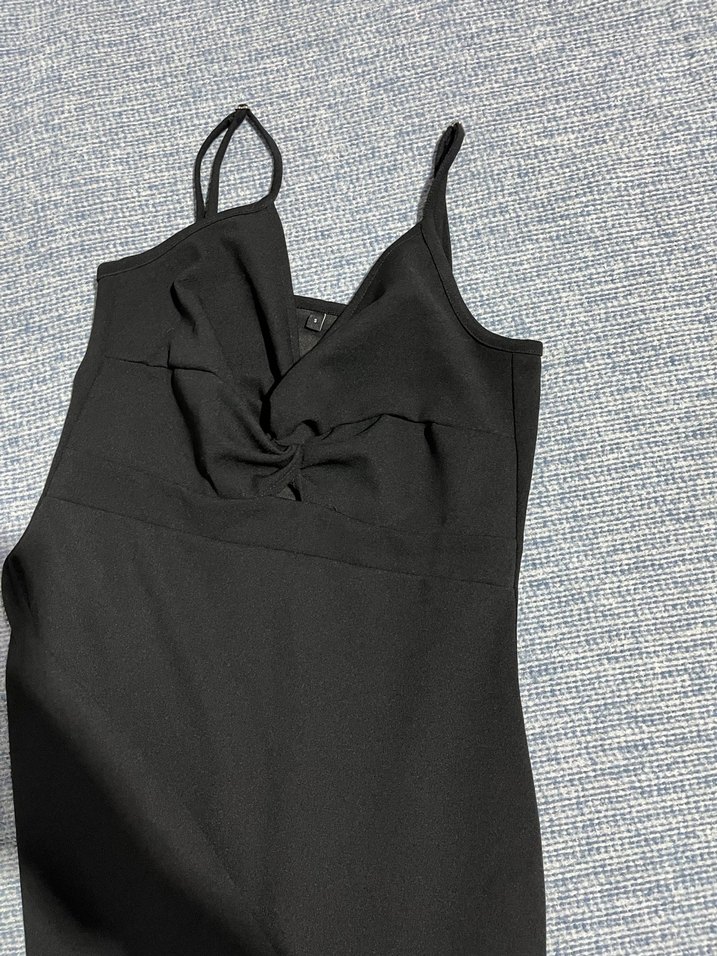Siyah askılı elbise - Görsel 3