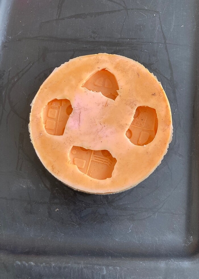 Tren,ev pencere,kuş,mini arabalar,bebek objeleri,kalp silikon ka - Görsel 4