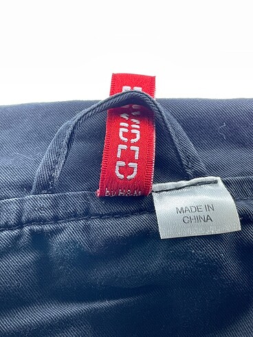 34 Beden siyah Renk H&M Trenchcoat %70 İndirimli.