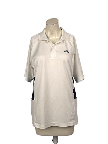 Adidas T-shirt %70 İndirimli.