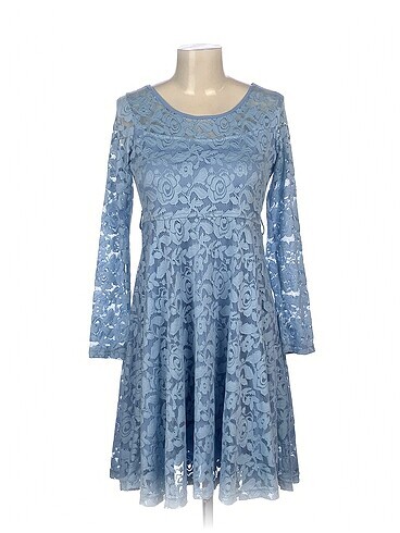 PreLoved Kısa Elbise %70 İndirimli.