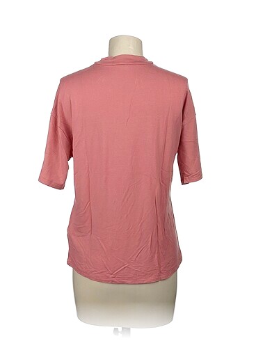 m Beden LC Waikiki T-shirt %70 İndirimli.