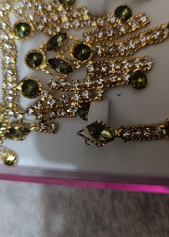 Altın Renkli İşlemeli Kadın Takı Seti - Görsel 3