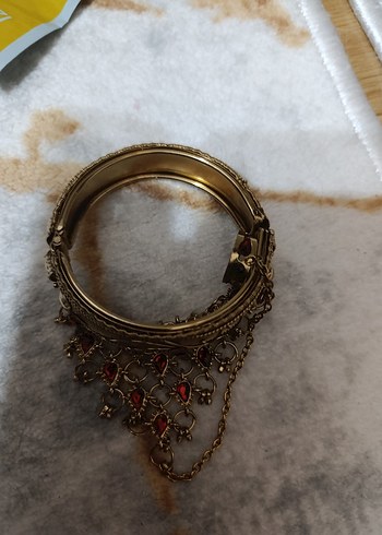 İşlemeli Zincir Detaylı Kadın El Zinciri - Görsel 3