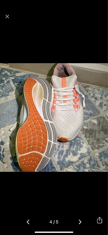 39 Beden beyaz Renk Nike yürüyüş ayakkabısı