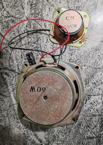 Gri Müzik Sistemi Hoparlörleri - Görsel 5