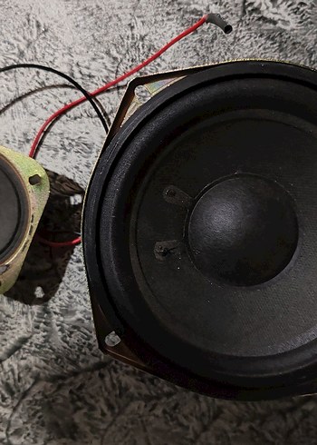 Gri Müzik Sistemi Hoparlörleri - Görsel 3