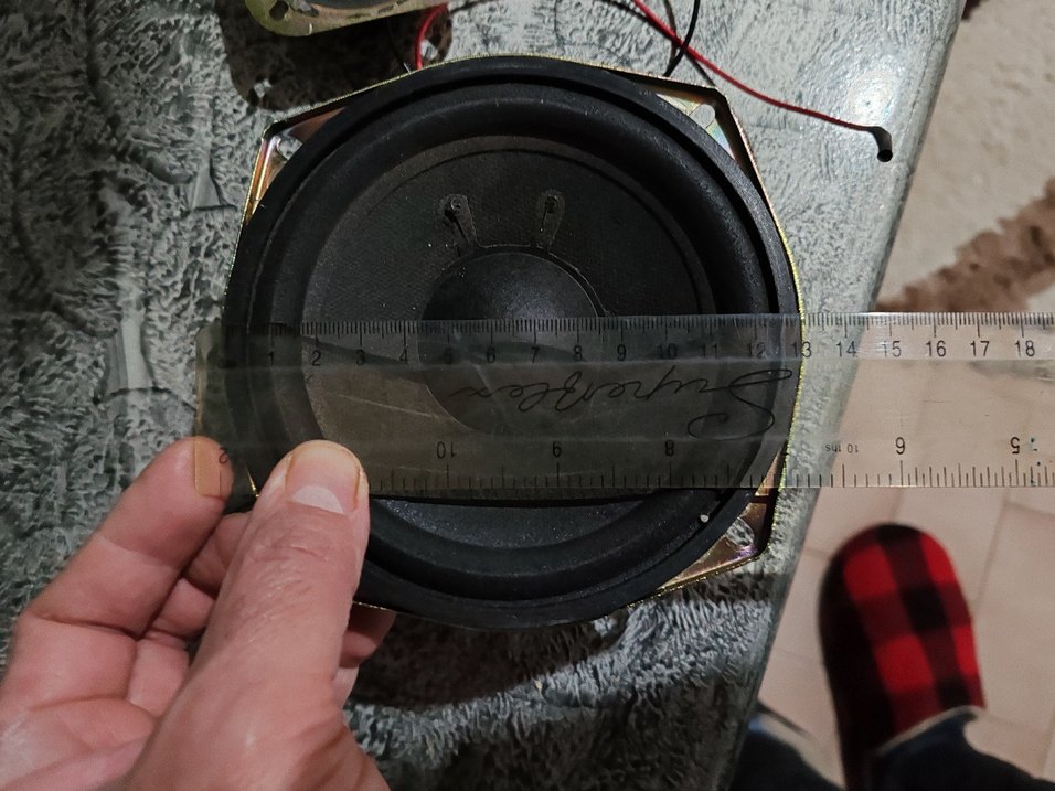 Gri Müzik Sistemi Hoparlörleri - Görsel 2