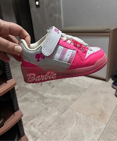 Barbie 27 numara