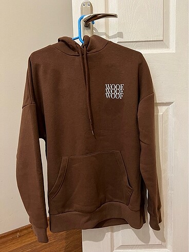 Sweatshirt xxs kahve yeni hic bir sorunu yok.
