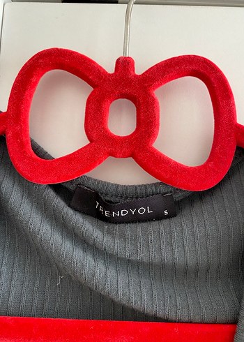 Gri bağlamalı üst crop tshirt - Görsel 2