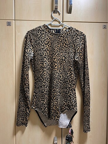 H&M Leopar body