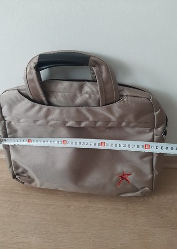 Hermes evrak veya bilgisayar çantası olabilir
