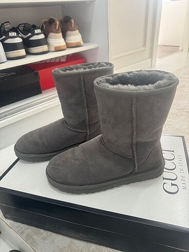 UGG bot