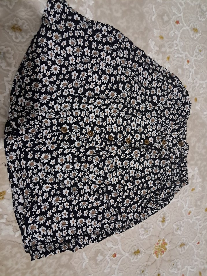Çiçek Desenli Siyah kısa etek - Görsel 2