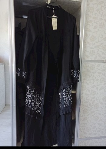 Nakışlı Siyah Uzun Kimono