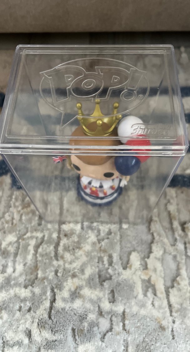 Funko Pop Freddy Taçlı Figür ve Doğum Günü Pastası Figürü - Görsel 2