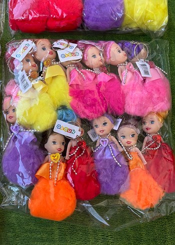 Renkli Peluş Elbise Bebek Anahtarlık Seti