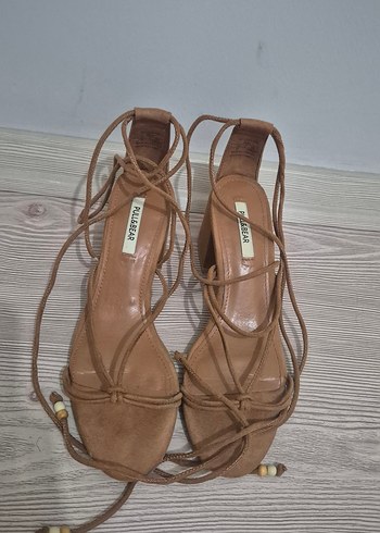 taba rengi pull and bear ipli bağcıklı sandalet