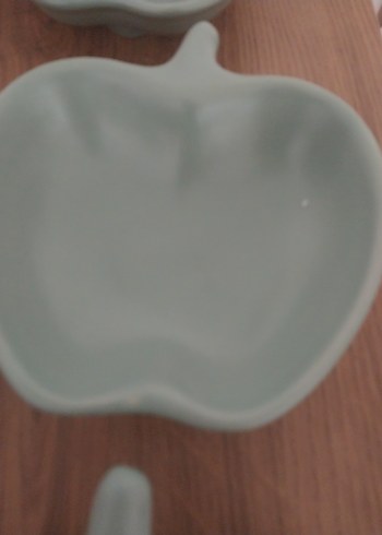 English Home Pastel Renkli Elma Şeklinde Tabak Seti