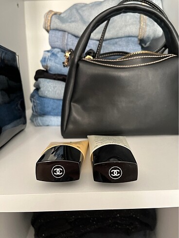 Beden Chanel bronzer ve yüz temizleyicisi