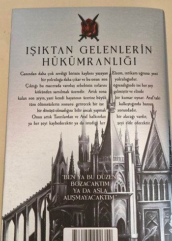 Beden Medusa'nın Ölü Kumları - Maral Atmaca