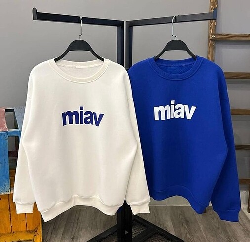 MİAV desenli sweatshirt