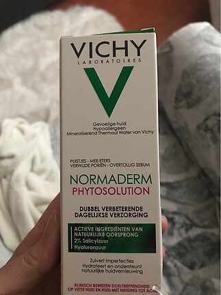 Vichy normaderm salisilik asit içeren serum