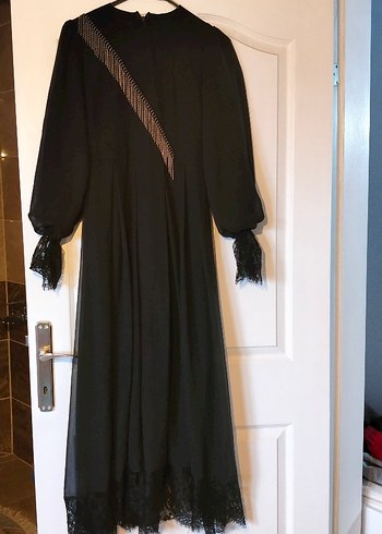 Siyah Dantel Detaylı Uzun
şifon abiye - Görsel 3