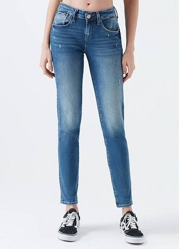 Mavi ada boyfriend jean