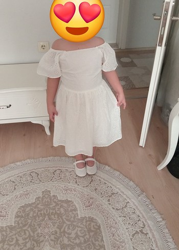 5 Yaş Beden Kız Çocuk Beyaz Dantel Detaylı Elbise