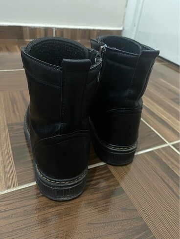 39 Beden Siyah Bot