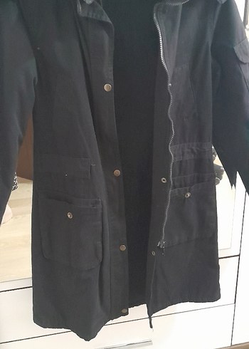 Fermuarlı ve Düğmeli Siyah Midi Street Style kaban - Görsel 2