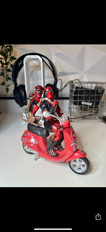 MARVEL LEGENDS DEADPOOL SCOOTER FİGÜR