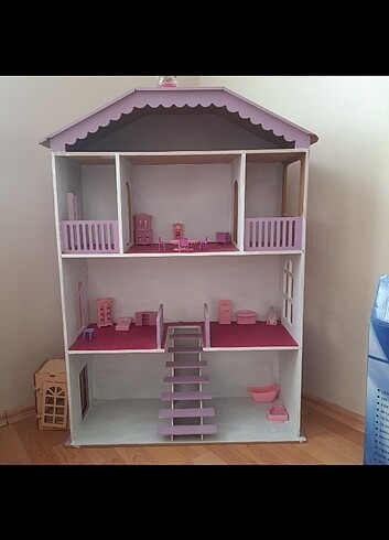 Ahşap oyun evi barbie evi