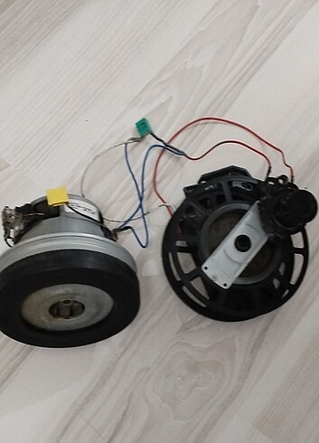 Elektrik süpürgesi motoru ve fanı çalışır durumda az kullanılmış