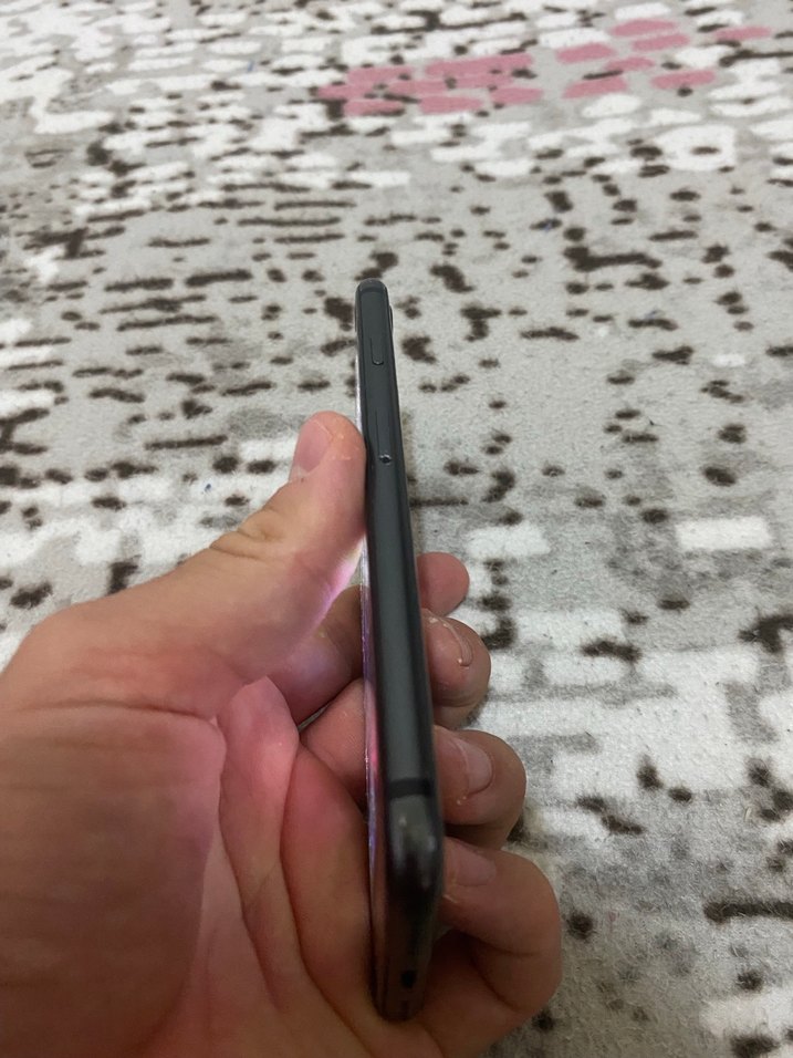 Siyah iPhone 8 ys - Görsel 4