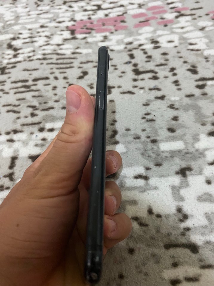 Siyah iPhone 7 Plus - Görsel 2