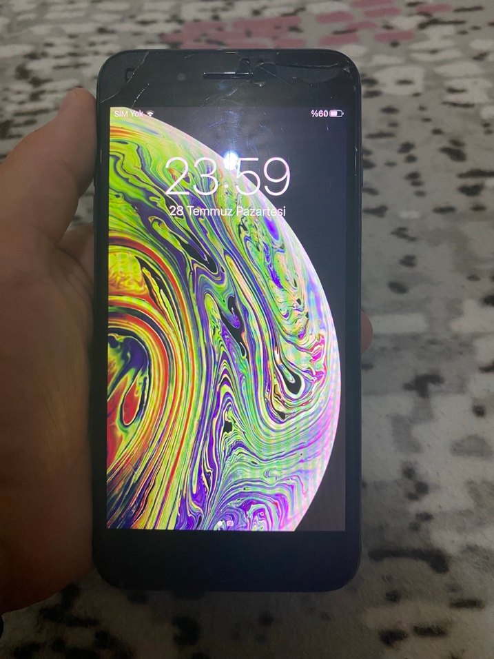 Siyah iPhone 7 Plus - Görsel 4