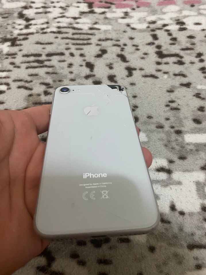 İPhone 8 - Görsel 2