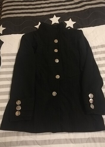 Montlar 100 tl tunikler 75 tl kız çocuk elbiseler 50 tl sezonluk