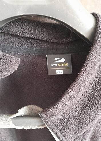 LC Waikiki Polar swit