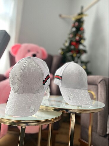 Gucci beyaz unisex sıfır ambalajında şeffaf kargo