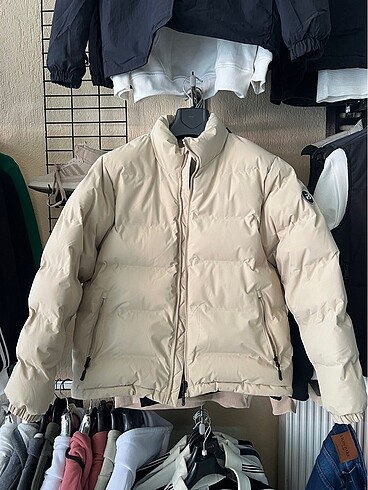 Pullandbear mont